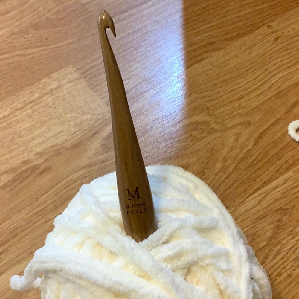 Furls Crochet Hook made of Wood, size M, 8.00 mm